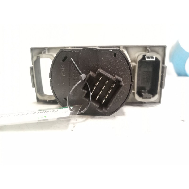 Recambio de interruptor para scania r i r 440 referencia OEM IAM 1899842 - Blanco 2