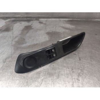 Recambio de mando elevalunas delantero izquierdo para iveco daily vi furgoneta 33s12, 35s12, 35c12 referencia OEM IAM 5801511729