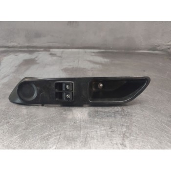 Recambio de mando elevalunas delantero izquierdo para iveco daily vi furgoneta 33s12, 35s12, 35c12 referencia OEM IAM 5801511729