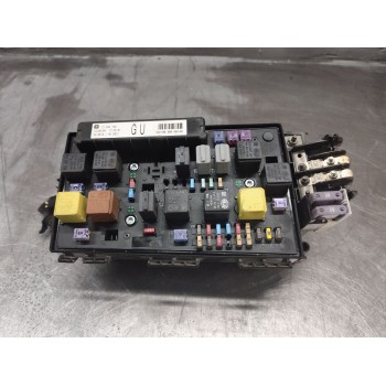 Recambio de bsm caja fusibles para opel astra h ber. cosmo referencia OEM IAM 13206748  