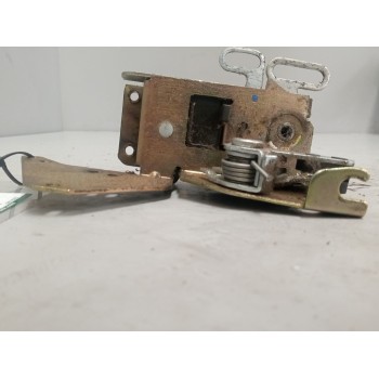 Recambio de cerradura puerta delantera derecha para scania r i r 440 referencia OEM IAM 1867655  