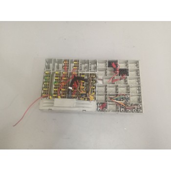 Recambio de caja reles / fusibles para scania r i r 440 referencia OEM IAM 1775796 1911203 