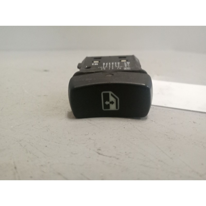 Recambio de mando elevalunas delantero derecho para scania r i r 440 referencia OEM IAM 1421856 - Blanco 5