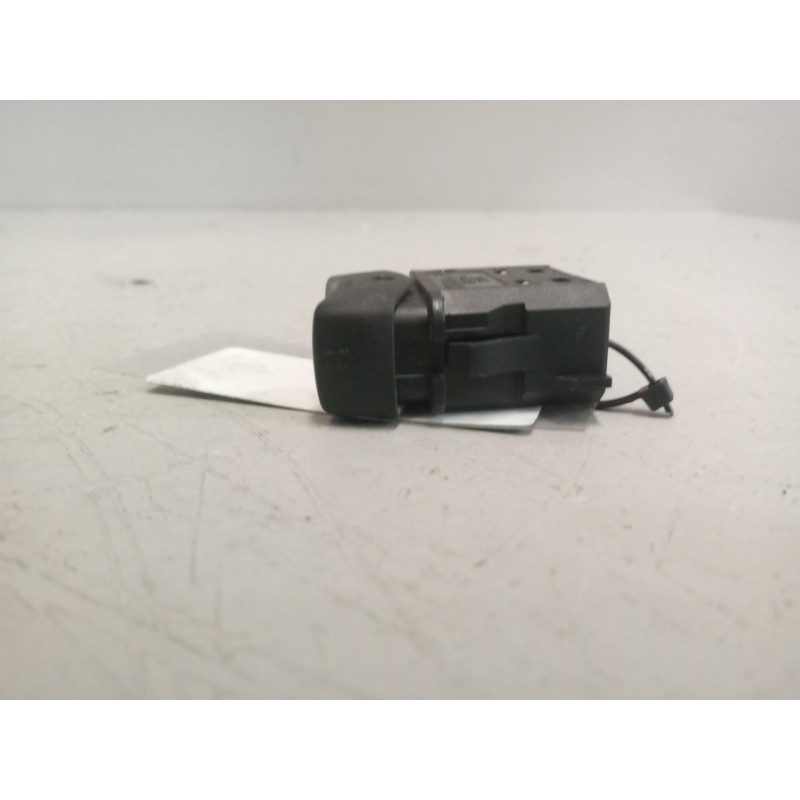 Recambio de interruptor para scania r i r 440 referencia OEM IAM 1421861 - Blanco 3