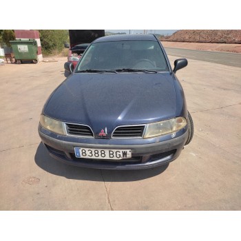 mitsubishi carisma berlina 5 (da0) del año 2001