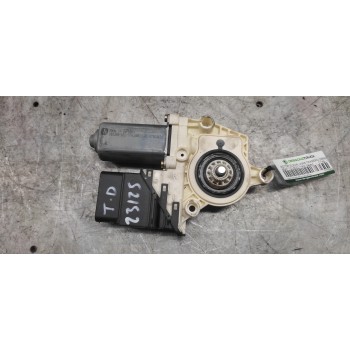 MOTOR ELEVALUNAS TRASERO DERECHO 1C0959812A 9776105407301 18 PINS