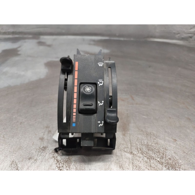 Recambio de mando calefaccion / aire acondicionado para renault rapid/express (f40) 1.9 d familiar (f40p) referencia OEM IAM 770 - Blanco 4