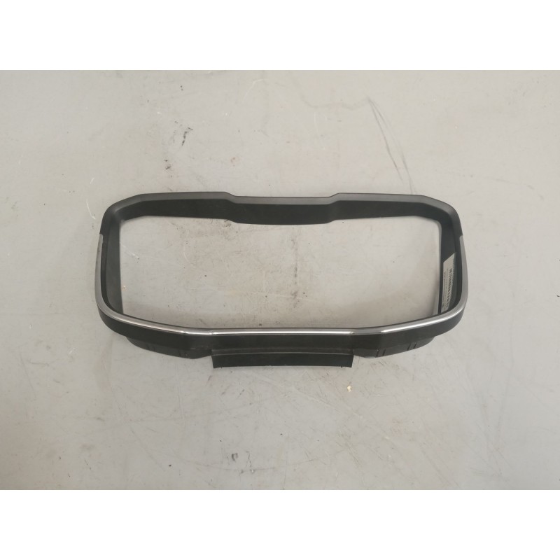 Recambio de guarnecidos cuadro de instrumentos para scania r i r 450 referencia OEM IAM 2776368 2776367 