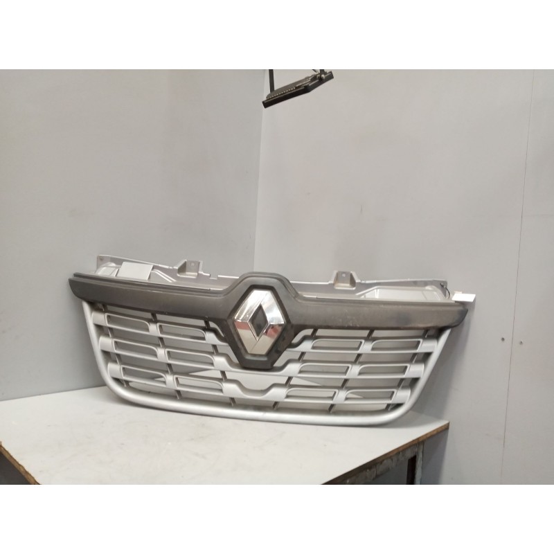 Recambio de rejilla delantera para renault master iii caja/chasis (ev, hv, uv) 2.3 dci 135 rwd (hv0n, uv0n) referencia OEM IAM 6 - Blanco