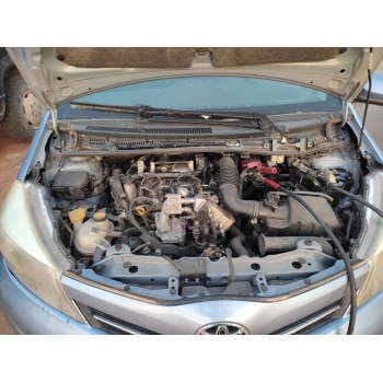 toyota yaris del año 2011