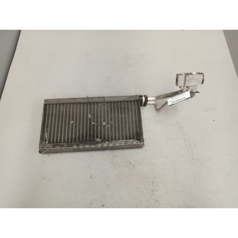 Recambio de evaporador aire acondicionado para scania p,g,r,t - series g 440, r 440 referencia OEM IAM 1772726  