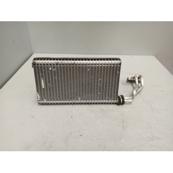 Recambio de evaporador aire acondicionado para scania p,g,r,t - series g 440, r 440 referencia OEM IAM 1772726  