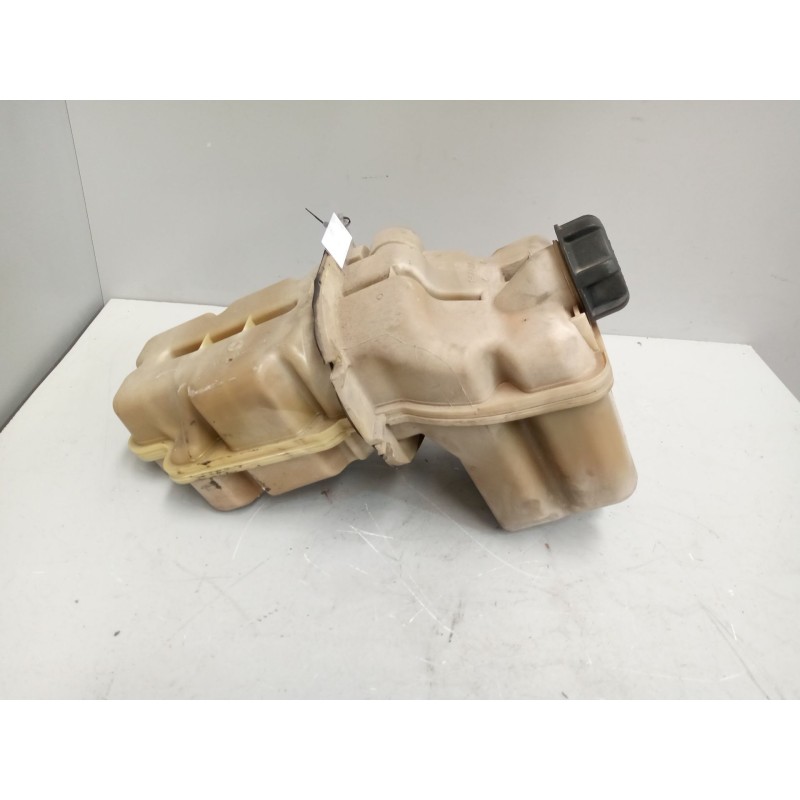 Recambio de deposito expansion para scania p,g,r,t - series g 440, r 440 referencia OEM IAM 2401669 - Azul 3
