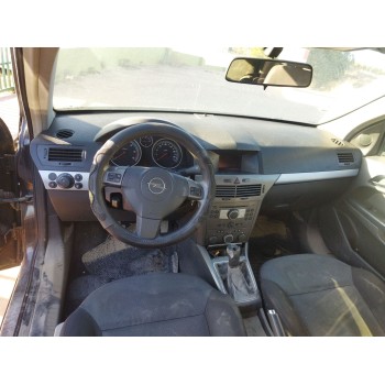 opel astra h berlina del año 2005
