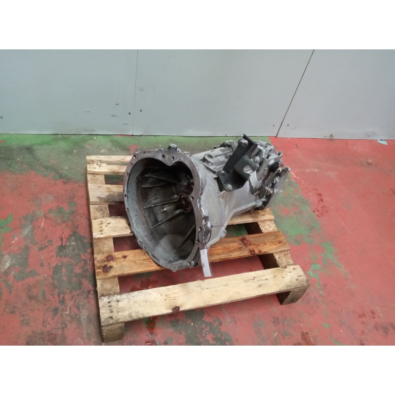 Recambio de caja cambios para nissan atleon 35.13 referencia OEM IAM 321019X501 321319X501 RE221801