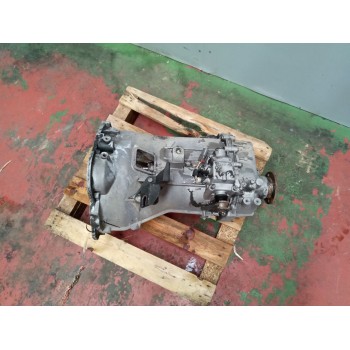 Recambio de caja cambios para nissan atleon 35.13 referencia OEM IAM 321019X501 321319X501 RE221801