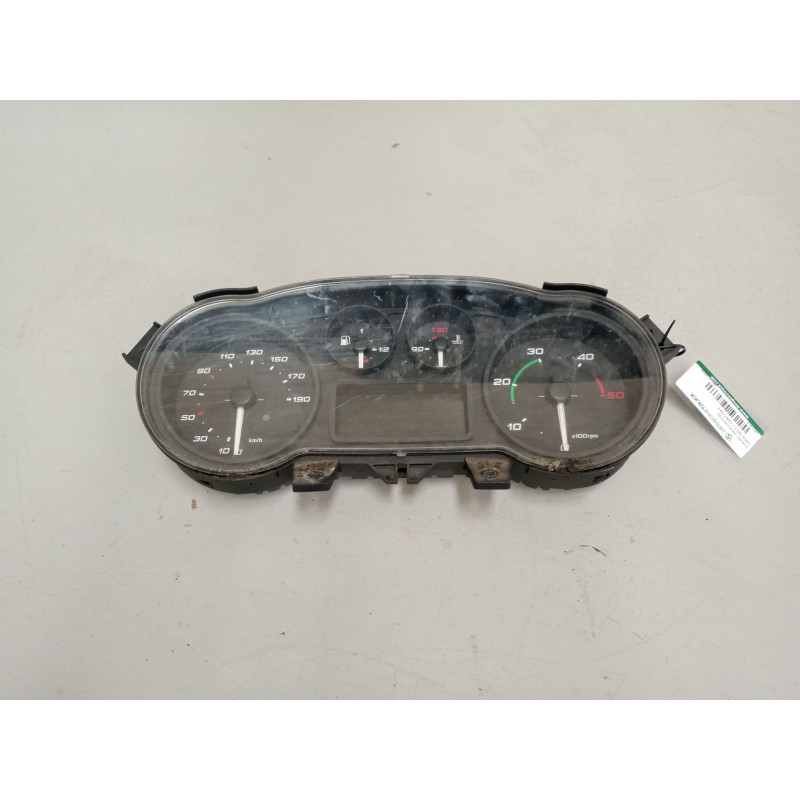 Recambio de cuadro instrumentos para iveco daily v caja/chasis 35c15, 35s15, 40c15, 45c15, 50c15, 60c15, 65c15, 70c15 referencia - Blanco
