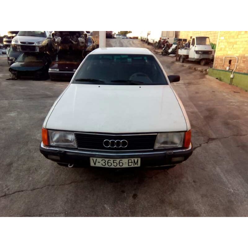 AUDI 100 BERLINA (443)