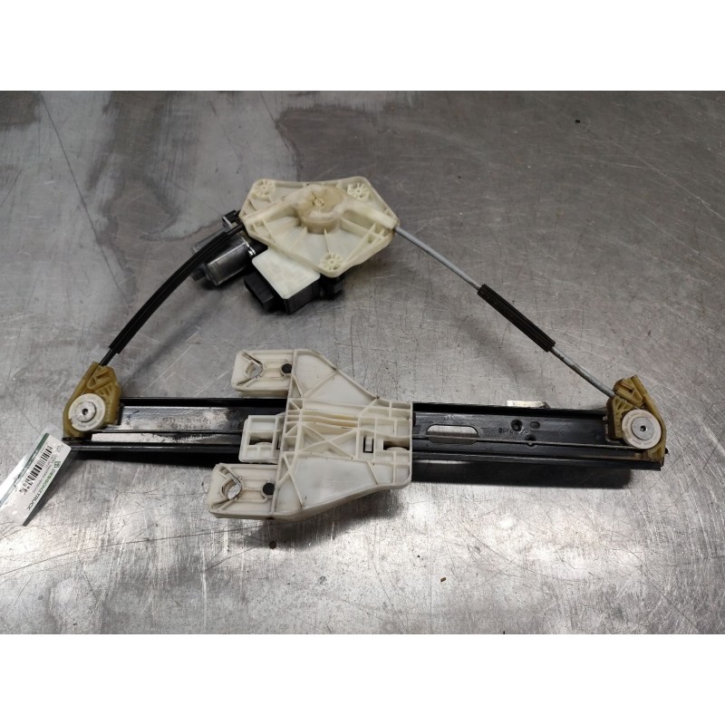 Recambio de elevalunas trasero derecho para seat leon (5f1) 1.6 tdi referencia OEM IAM 5F4839462C 5Q0959812A - Rojo 2