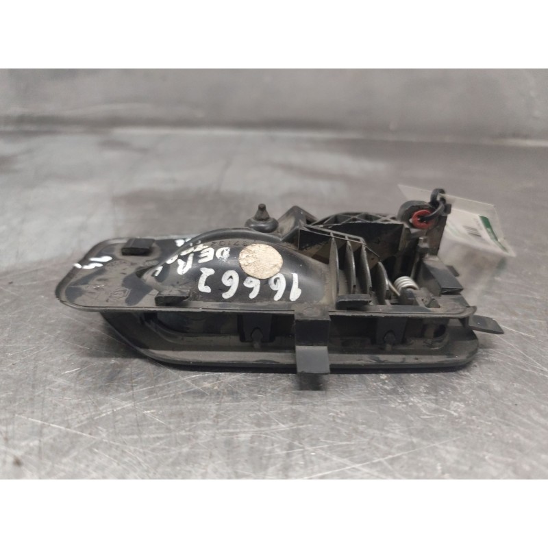 Recambio de maneta interior trasera derecha para peugeot 405 berlina sillage referencia OEM IAM 9610441477 2