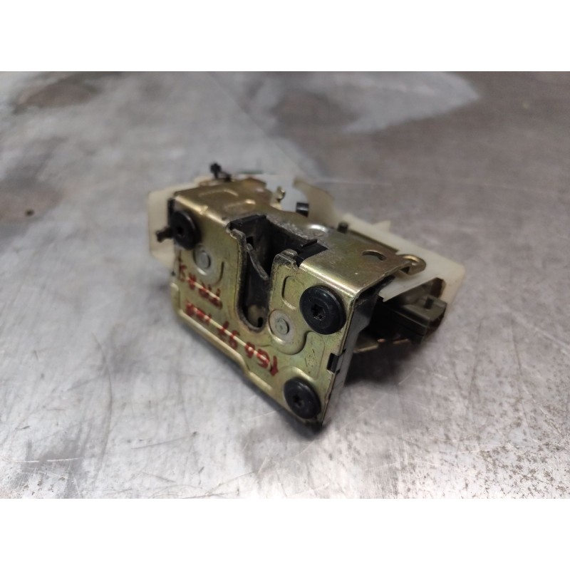 Recambio de cerradura puerta trasera izquierda para renault clio ii fase ii (b/cb0) authentique referencia OEM IAM 4