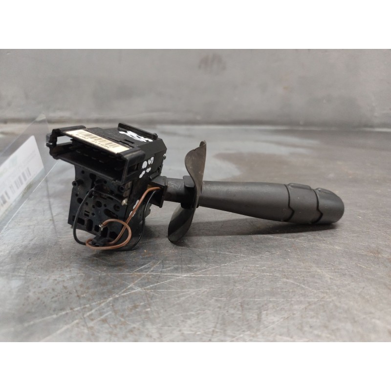 Recambio de mando intermitentes para renault clio ii fase i (b/cbo) 1.9 diesel referencia OEM IAM 36911F26F8 - Rojo 2