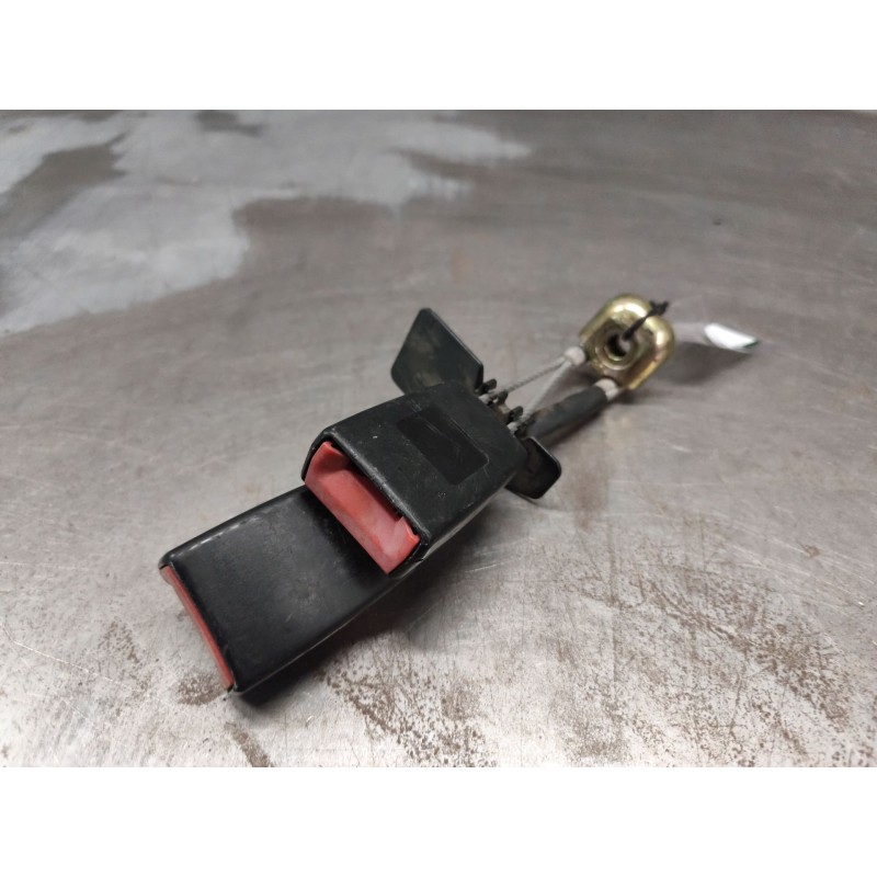 Recambio de enganche de cinturon trasero central para volkswagen passat berlina (3b3) 1.9 tdi referencia OEM IAM 3B0857739C 3B08