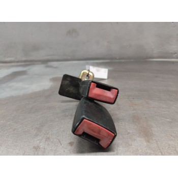 Recambio de enganche de cinturon trasero central para volkswagen passat berlina (3b3) 1.9 tdi referencia OEM IAM 3B0857739C 3B08