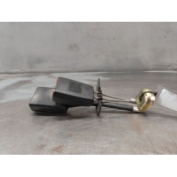 Recambio de enganche de cinturon trasero central para volkswagen passat berlina (3b3) 1.9 tdi referencia OEM IAM 3B0857739C 3B08