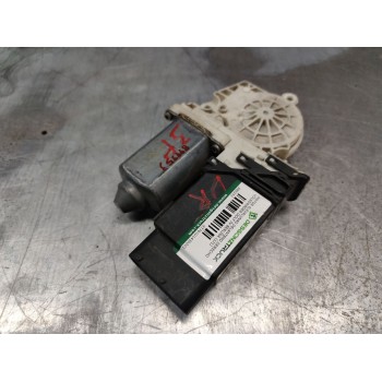 MOTOR ELEVALUNAS DELANTERO DERECHO 9776101430202 F005S00027 29 PINS