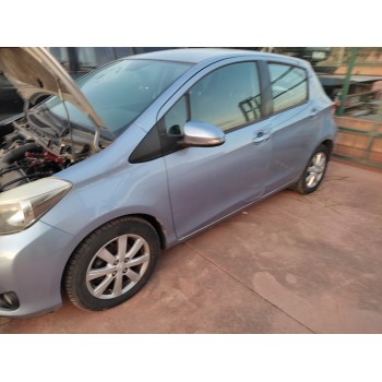 toyota yaris del año 2011