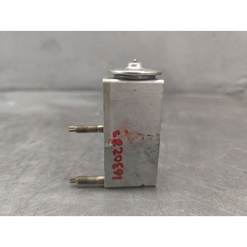 Recambio de valvula expansion para peugeot 407 st confort referencia OEM IAM 52260690 2