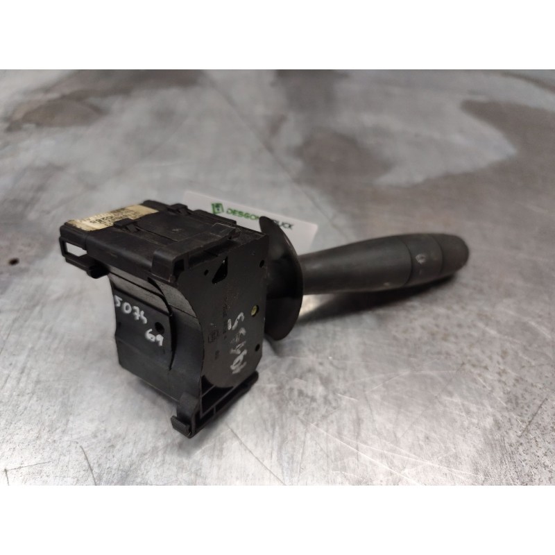 Recambio de mando limpia para opel vivaro combi 2.7t corto referencia OEM IAM 8200070265 91167047D 