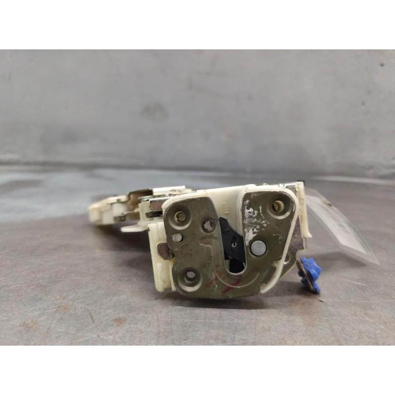 Recambio de cerradura puerta delantera derecha para nissan serena (c23m) 2.3 invitation d referencia OEM IAM 8055261U01 - Verde 4