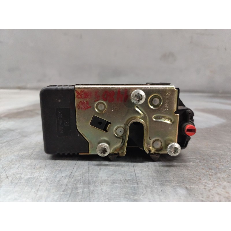 Recambio de cerradura puerta trasera derecha para opel astra g caravan comfort referencia OEM IAM 90561158 4