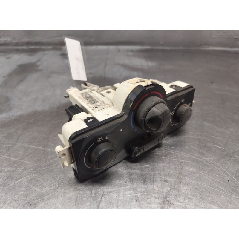 Recambio de mando calefaccion / aire acondicionado para renault megane ii classic berlina confort authentique referencia OEM IAM