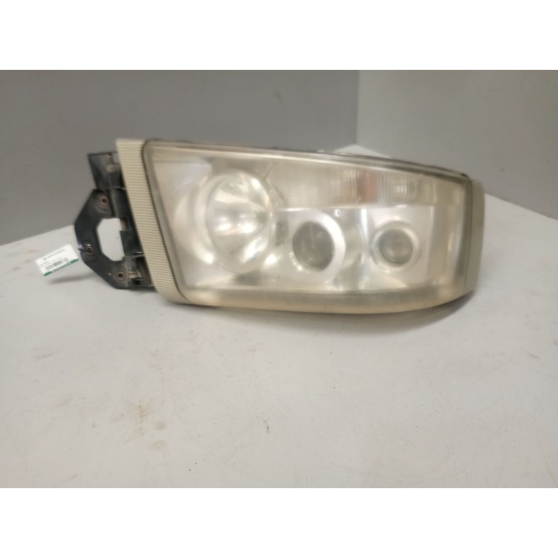 Recambio de faro derecho para renault premium route 2006 10.8 diesel referencia OEM IAM 7421636309  