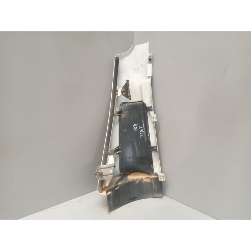 Recambio de deflector derecho para iveco eurocargo fki  (typ 75 e 15) tráfico urbano referencia OEM IAM 504116068 - Blanco 2