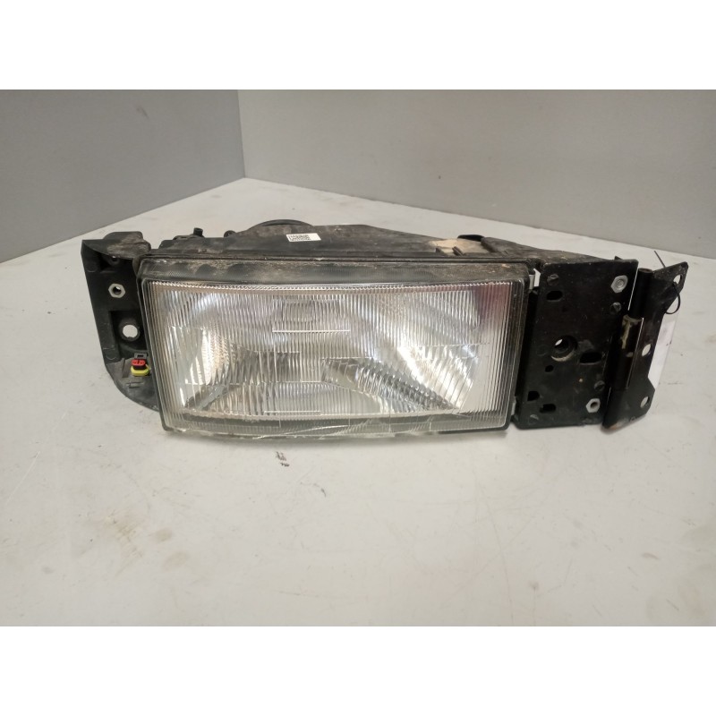 Recambio de faro derecho para iveco eurocargo chasis  (typ 150 e 23) larga distancia referencia OEM IAM   