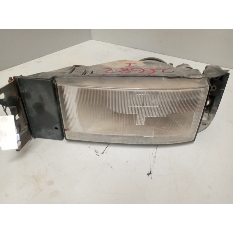 Recambio de faro izquierdo para iveco eurocargo chasis  (typ 150 e 23) larga distancia referencia OEM IAM   