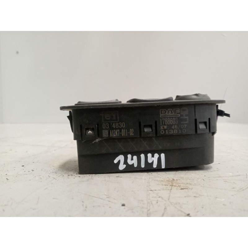 Recambio de mando elevalunas delantero izquierdo para daf serie xf105.460 12.9 diesel referencia OEM IAM 1788603 3