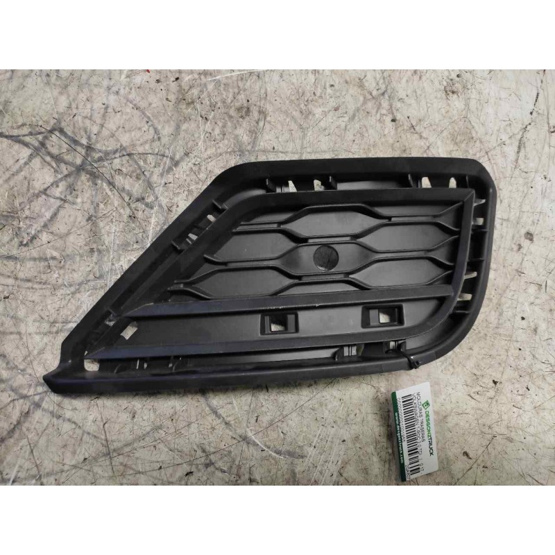 Recambio de molduras traseras para volkswagen t-roc 2.0 tdi referencia OEM IAM 2GA807245C 2GA807011A 