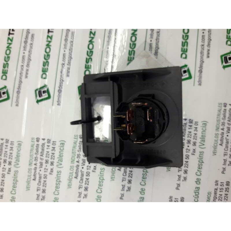Recambio de mando luces para nissan trade referencia OEM IAM  68960G4800 - Blanco 2
