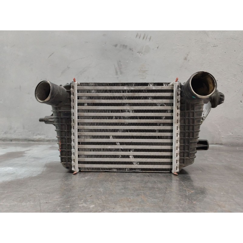 Recambio de intercooler para nissan note (e12) 1.2 referencia OEM IAM - Blanco 2