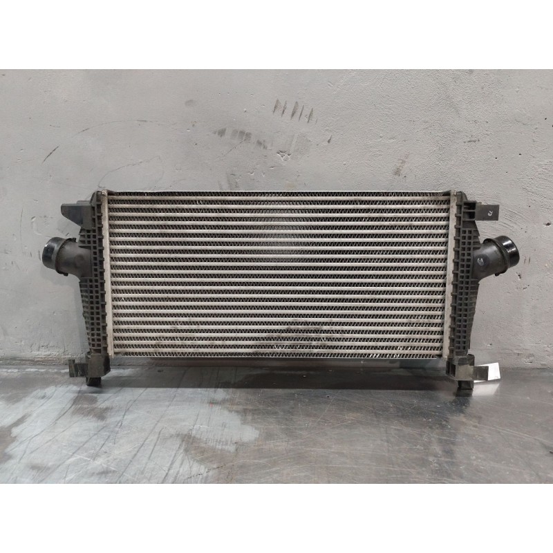 Recambio de intercooler para opel astra j sports tourer (p10) 1.4 turbo (35) referencia OEM IAM 13267646 - Blanco 2
