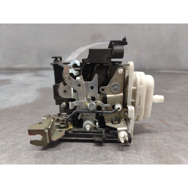 Recambio de cerradura puerta delantera derecha para audi a3 (8l) 1.9 tdi ambiente referencia OEM IAM 2