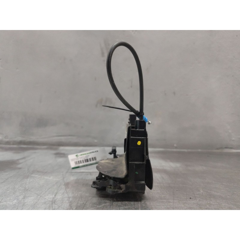 Recambio de cerradura puerta carga para iveco daily vi furgoneta 33s12, 35s12, 35c12 referencia OEM IAM 5801556828C - Blanco 2