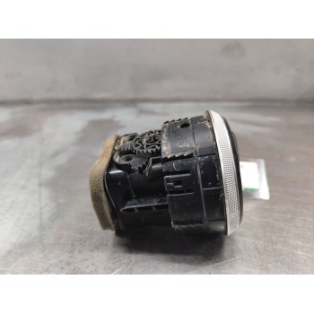 Recambio de aireador para audi a3 (8v1, 8vk) 2.0 tdi quattro referencia OEM IAM 8V0820901A  