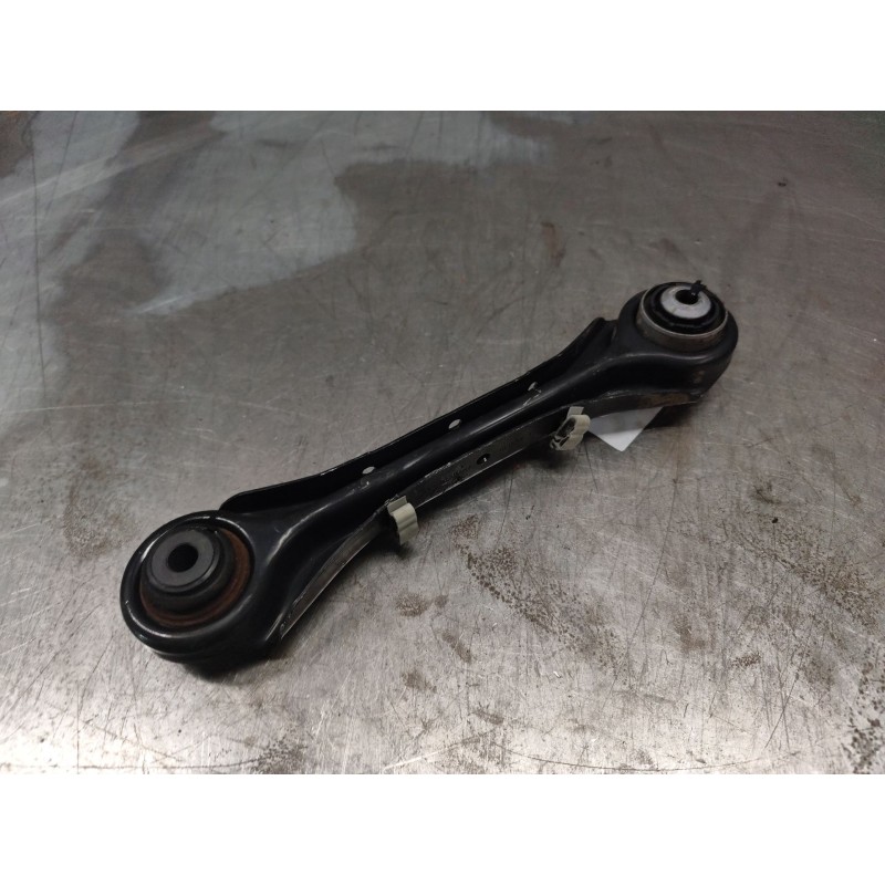 Recambio de brazo suspension superior trasero derecho para bmw 3 (e90) 320 d referencia OEM IAM 3332677798003  