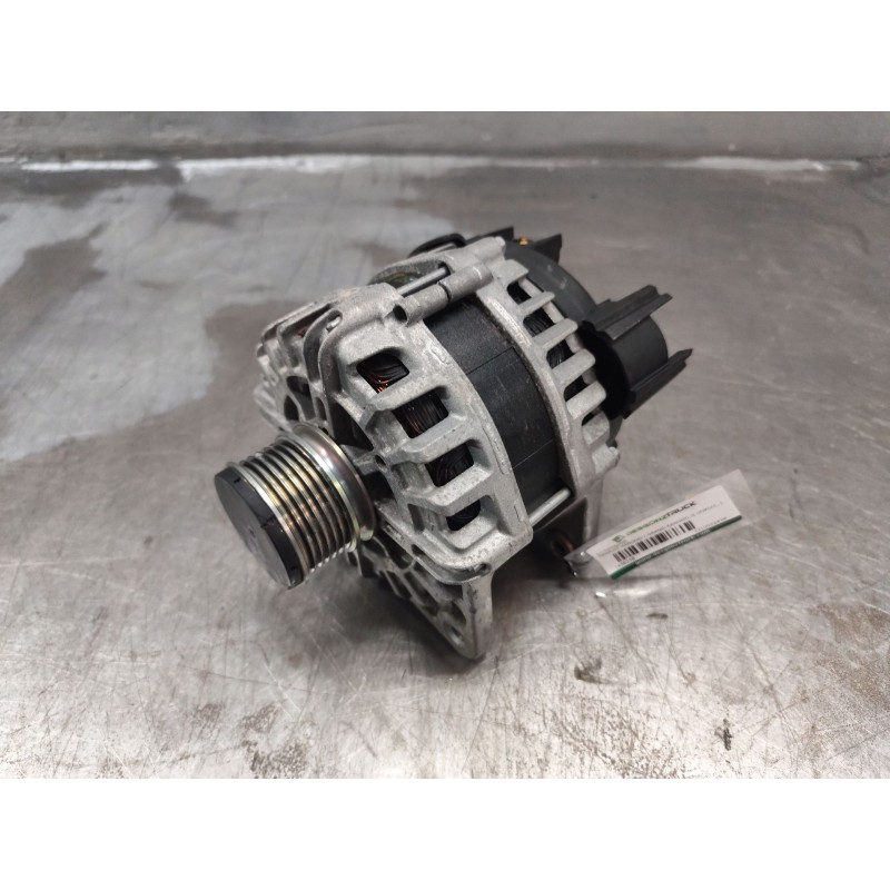 Recambio de alternador para renault kangoo / grand kangoo ii (kw0/1_) 1.5 dci 90 (kw05, kw08, kw0g, kw11) referencia OEM IAM 231 - Blanco